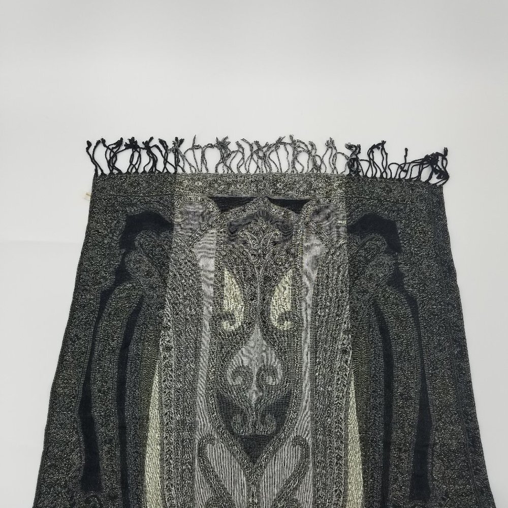 ❤️Collection Eighteen Scarf With Metallic Threading - Picture 3 of 6